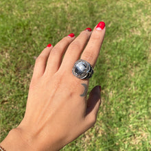 Load image into Gallery viewer, Spider Web Signet Size 7.5