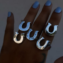 Load image into Gallery viewer, Horseshoe Ring