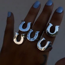 Load image into Gallery viewer, Lucky Horseshoe Ring