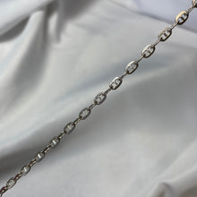 Load image into Gallery viewer, Petite Mariner Bracelet