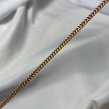 Load image into Gallery viewer, Petite Curb Bracelet