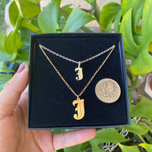 Load image into Gallery viewer, Mini Initial Pendant
