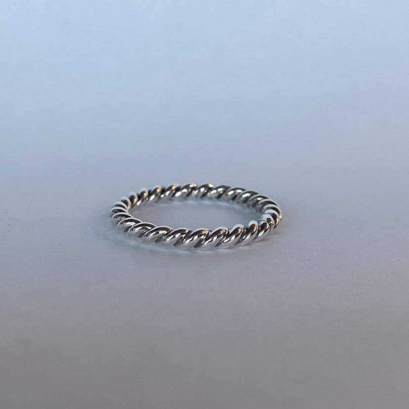 Twisted Ring Sz 6